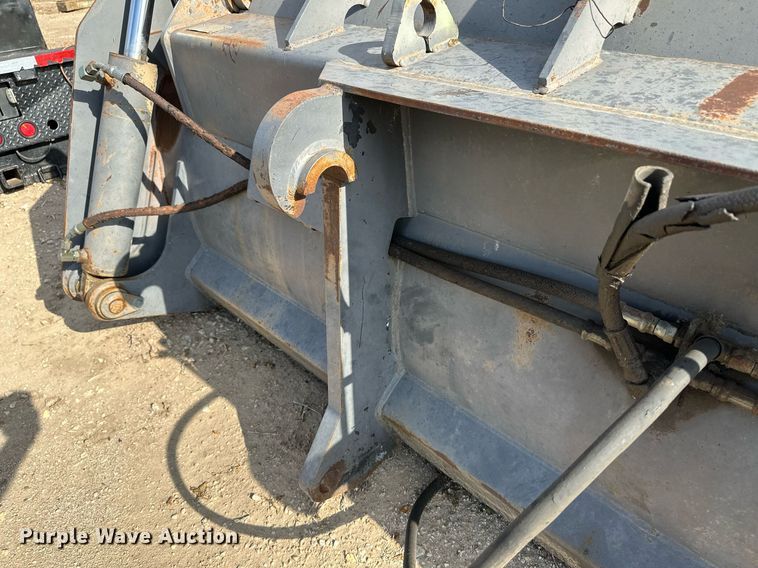 image for item JD9109 Dymax DMP-3.75  four-in-one bucket