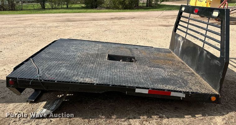 image for item JD9110 Flatbed