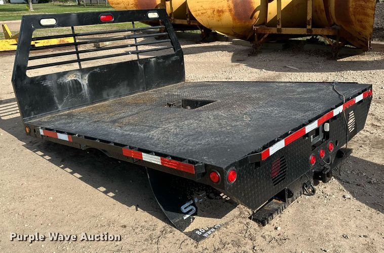 image for item JD9110 Flatbed