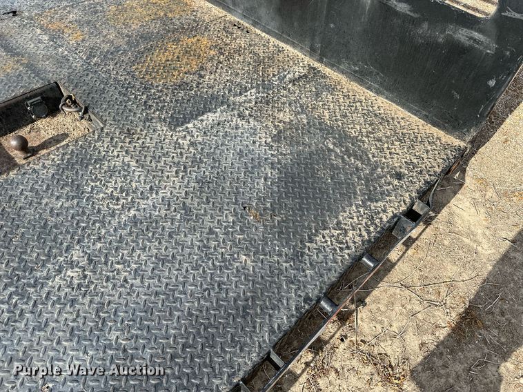 image for item JD9110 Flatbed