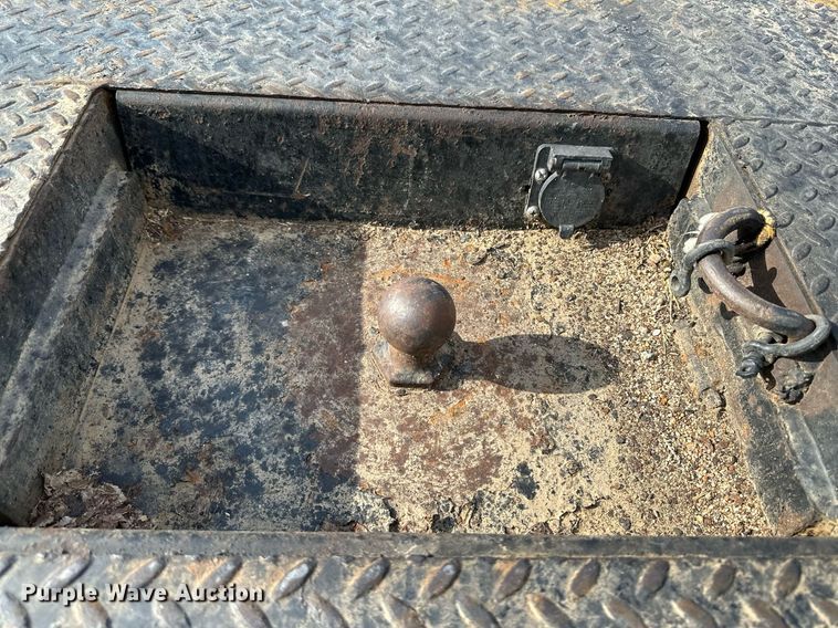 image for item JD9110 Flatbed