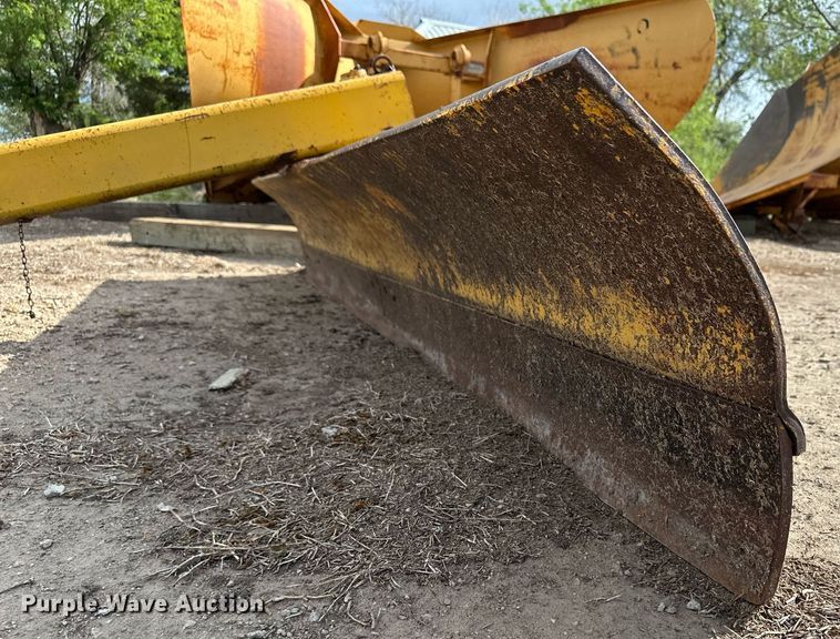 image for item JD9111 10'W blade