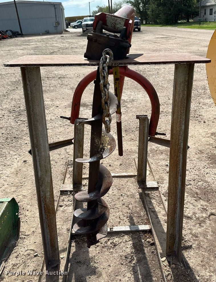 image for item JD9114 Three point auger