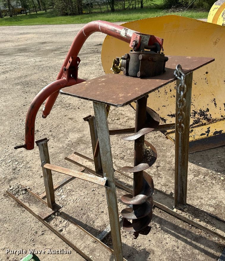 image for item JD9114 Three point auger
