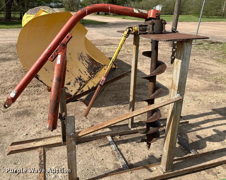 image for item JD9114 Three point auger