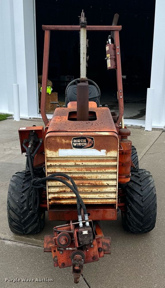image for item KL9040 Ditch Witch 2300  trencher