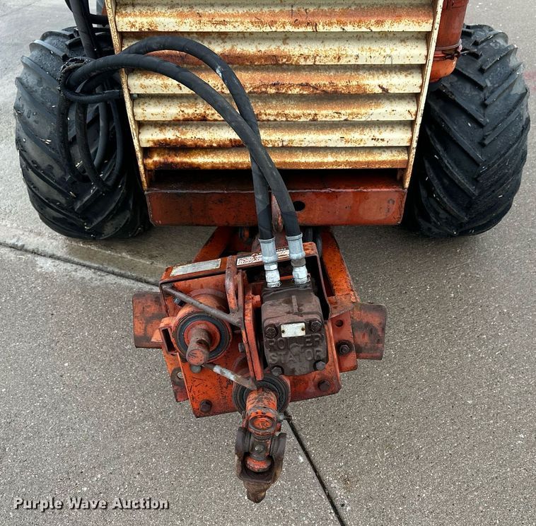 image for item KL9040 Ditch Witch 2300  trencher