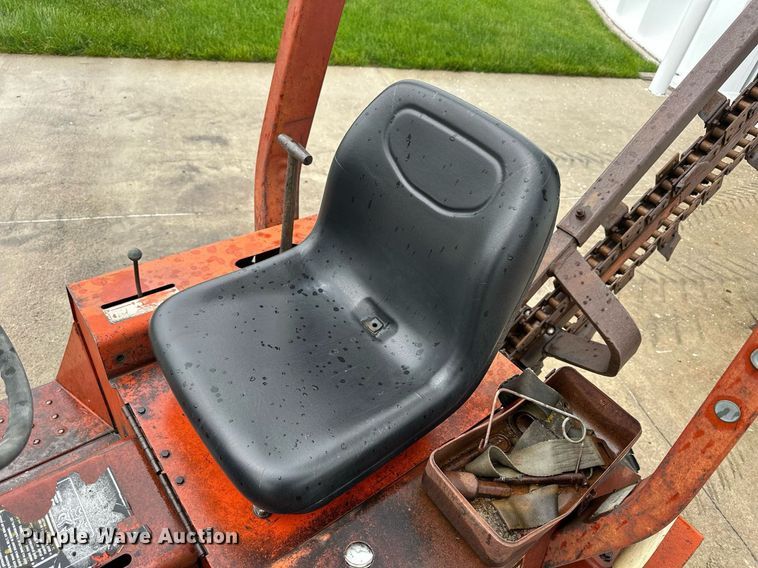 image for item KL9040 Ditch Witch 2300  trencher