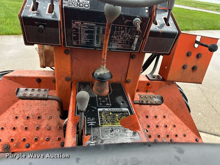 image for item KL9040 Ditch Witch 2300  trencher