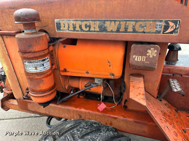 image for item KL9040 Ditch Witch 2300  trencher