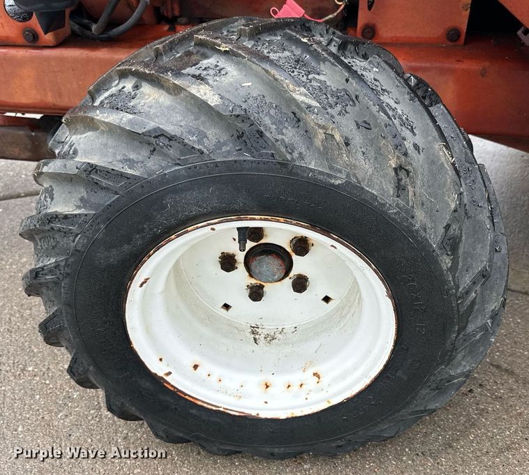 image for item KL9040 Ditch Witch 2300  trencher