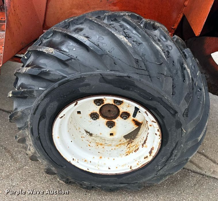 image for item KL9040 Ditch Witch 2300  trencher