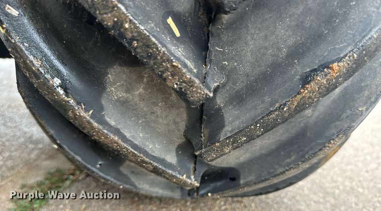 image for item KL9040 Ditch Witch 2300  trencher