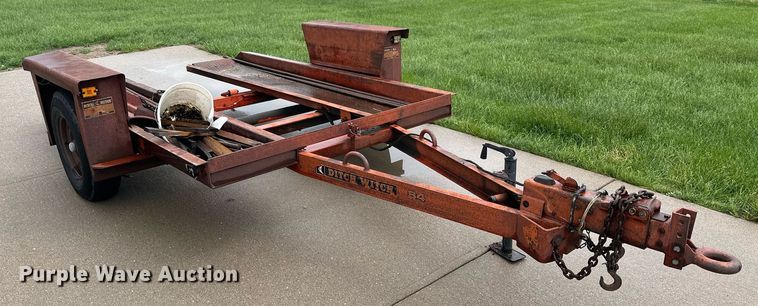 image for item KL9040 Ditch Witch 2300  trencher