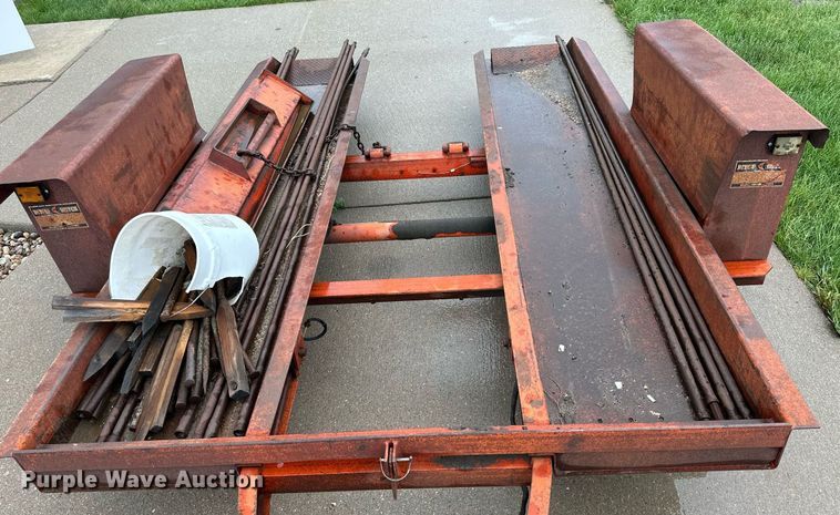 image for item KL9040 Ditch Witch 2300  trencher