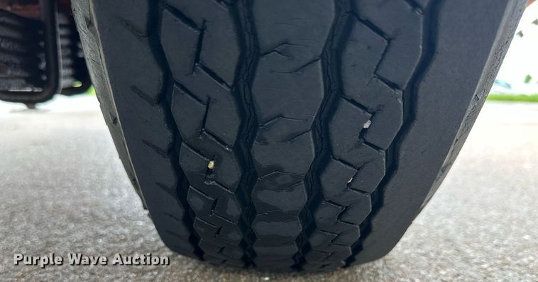 image for item KL9040 Ditch Witch 2300  trencher