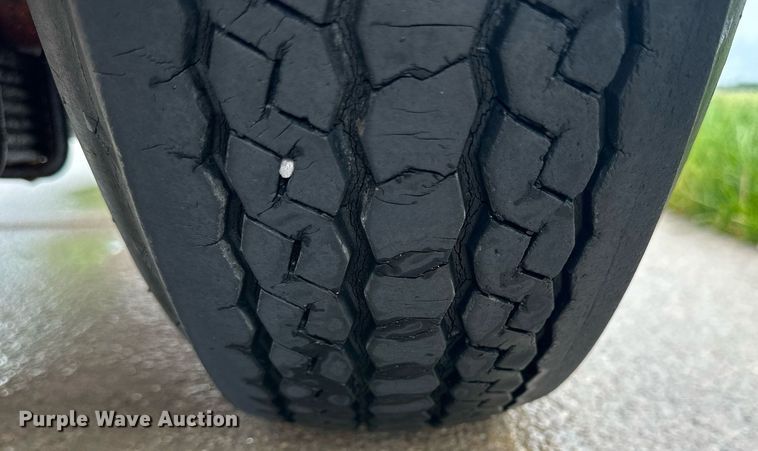 image for item KL9040 Ditch Witch 2300  trencher