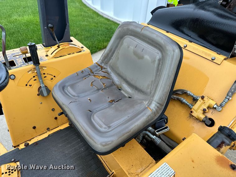 image for item KL9041 1995 Case 660  trencher