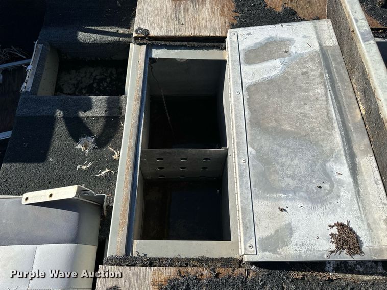 image for item KL9053 1986 Grumman Renegade  boat