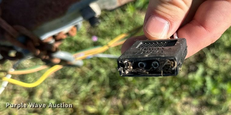 image for item KL9053 1986 Grumman Renegade  boat