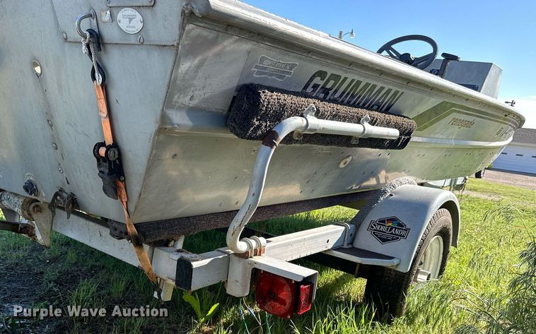 image for item KL9053 1986 Grumman Renegade  boat