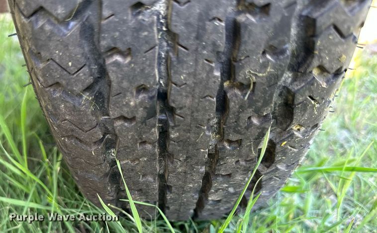 image for item KL9053 1986 Grumman Renegade  boat