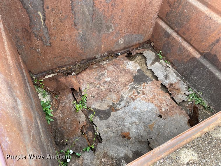 image for item KM9919 Approximately 39 dumpsters