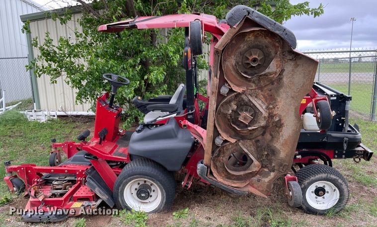 image for item KM9924 2014 Toro Groundmaster 5900  lawn mower