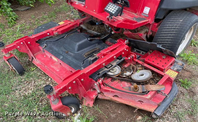 image for item KM9924 2014 Toro Groundmaster 5900  lawn mower