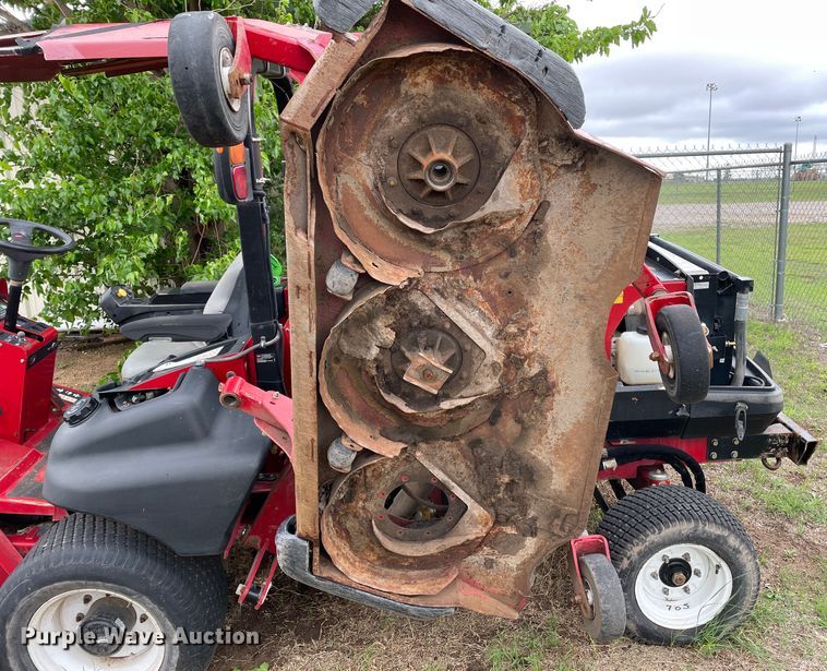 image for item KM9924 2014 Toro Groundmaster 5900  lawn mower