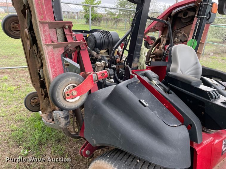image for item KM9924 2014 Toro Groundmaster 5900  lawn mower