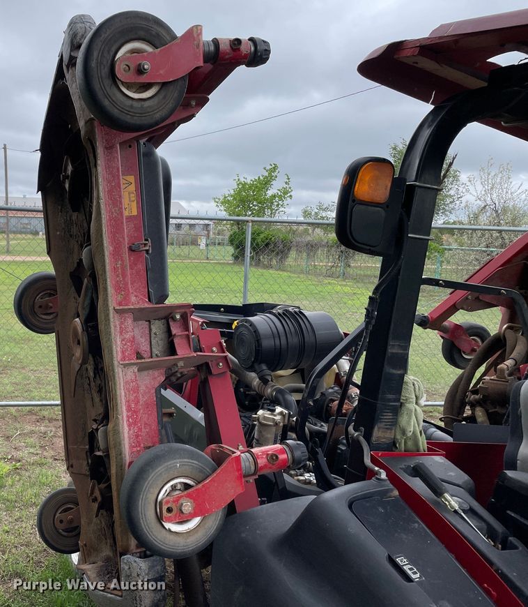 image for item KM9924 2014 Toro Groundmaster 5900  lawn mower