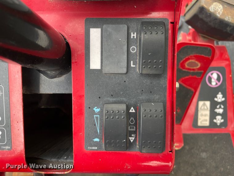 image for item KM9924 2014 Toro Groundmaster 5900  lawn mower