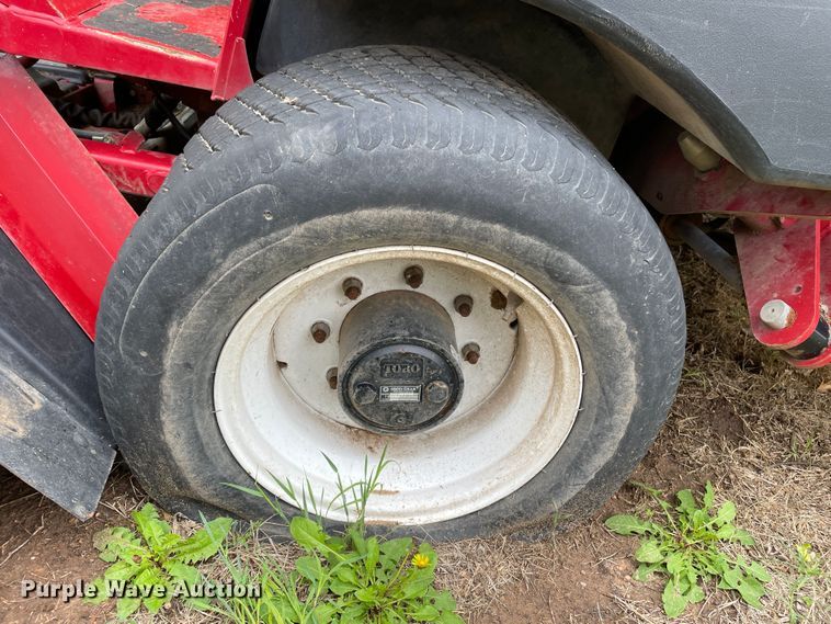 image for item KM9924 2014 Toro Groundmaster 5900  lawn mower