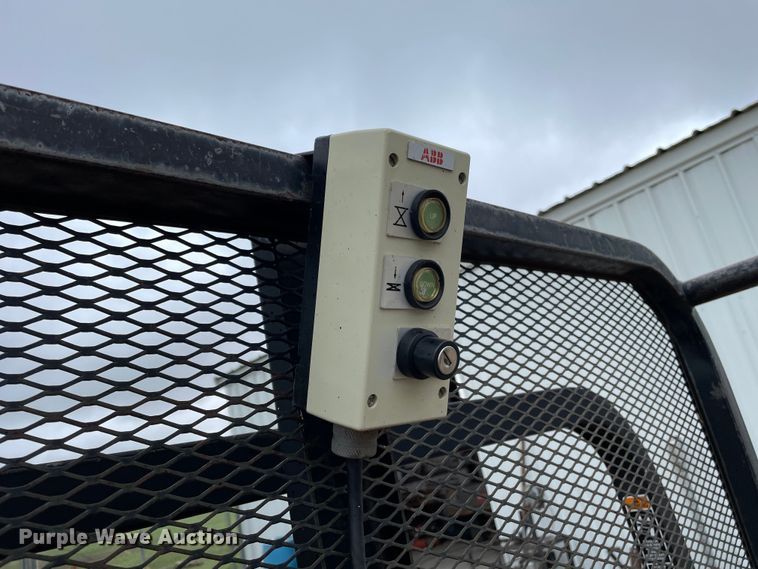 image for item KM9925 Toro Workman 3200  utility vehicle