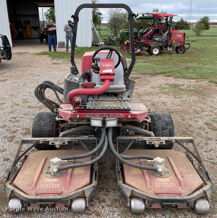 image for item KM9926 2004 Toro Groundsmaster 3500-D  lawn mower