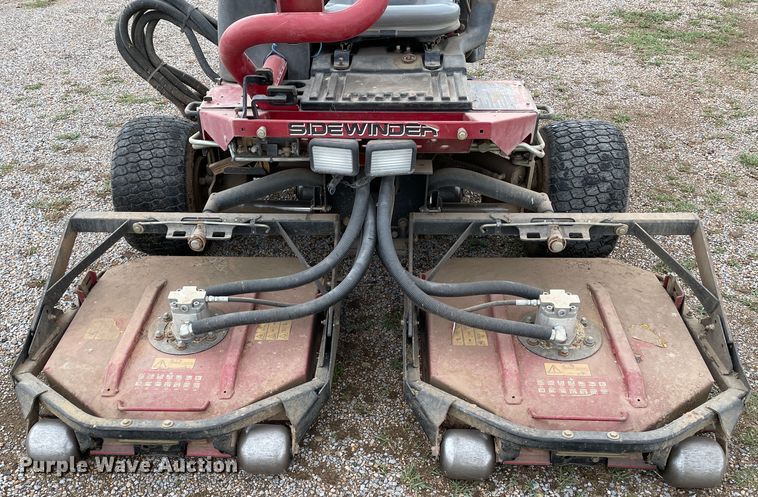 image for item KM9926 2004 Toro Groundsmaster 3500-D  lawn mower