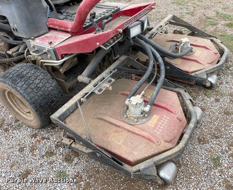 image for item KM9926 2004 Toro Groundsmaster 3500-D  lawn mower