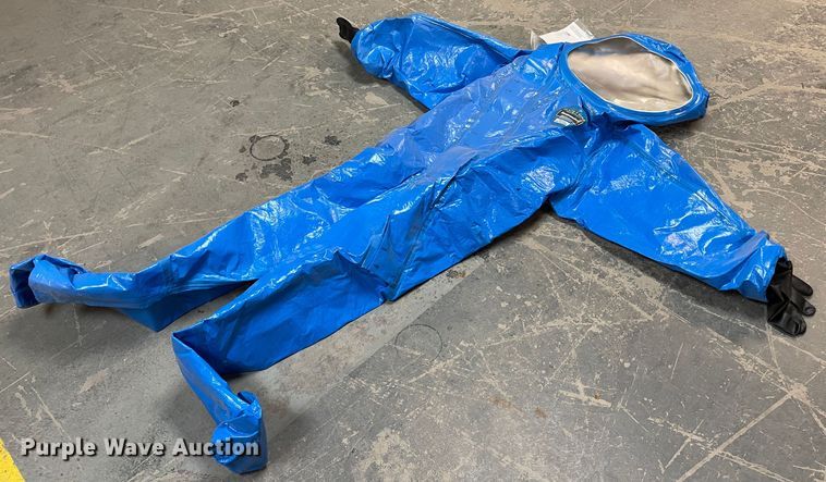 image for item KM9928 Tyvek  protective safety apparel