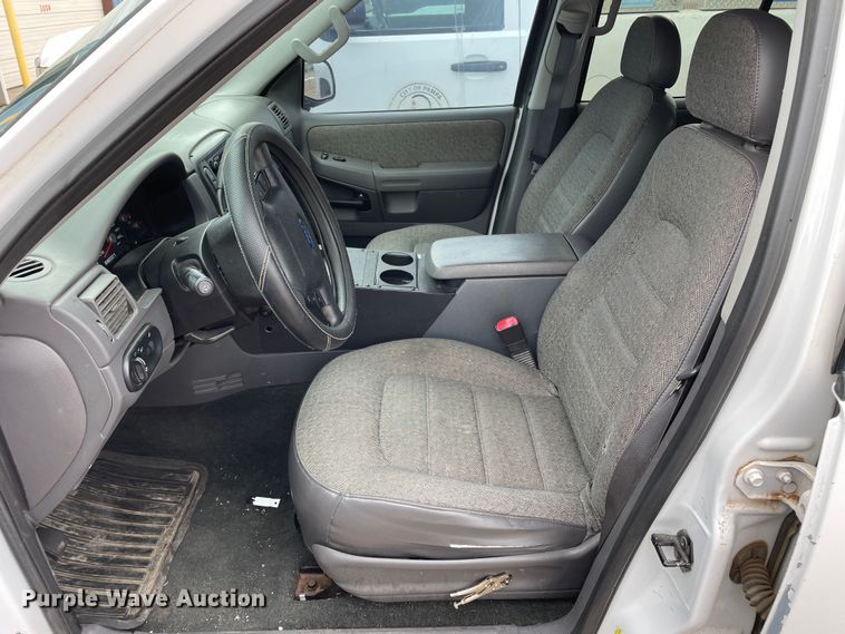 image for item KM9930 2005 Ford Explorer  SUV