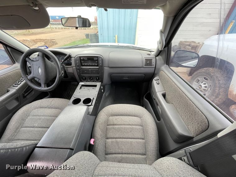 image for item KM9930 2005 Ford Explorer  SUV