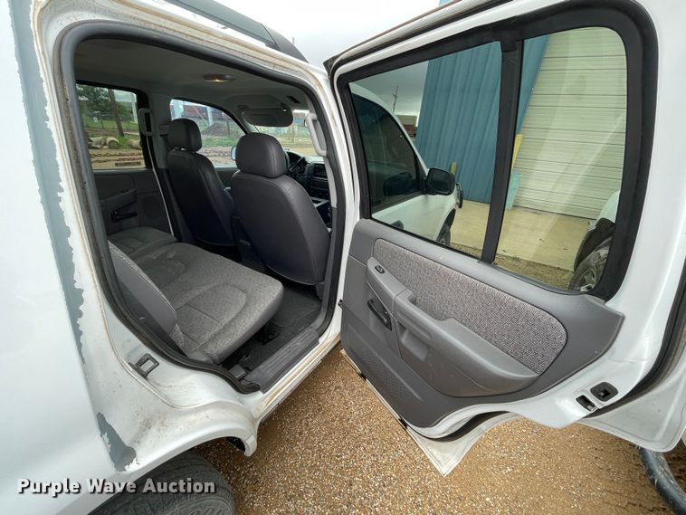 image for item KM9930 2005 Ford Explorer  SUV