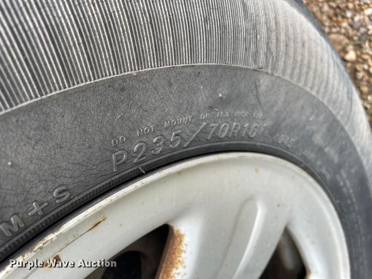 image for item KM9930 2005 Ford Explorer  SUV