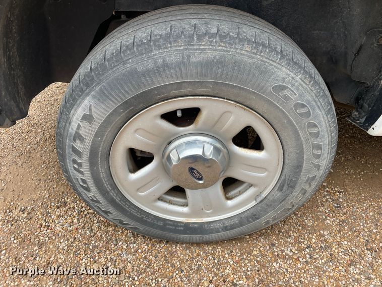 image for item KM9930 2005 Ford Explorer  SUV