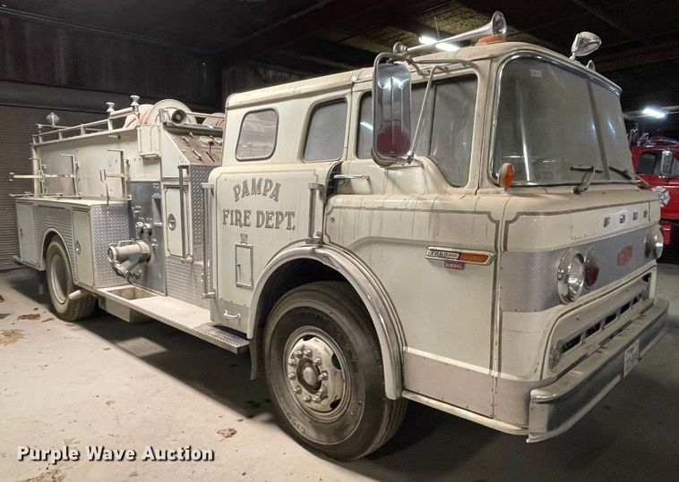 image for item KM9931 1982 Ford C8000  pumper fire truck