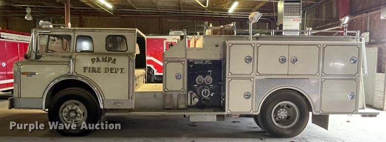 image for item KM9931 1982 Ford C8000  pumper fire truck