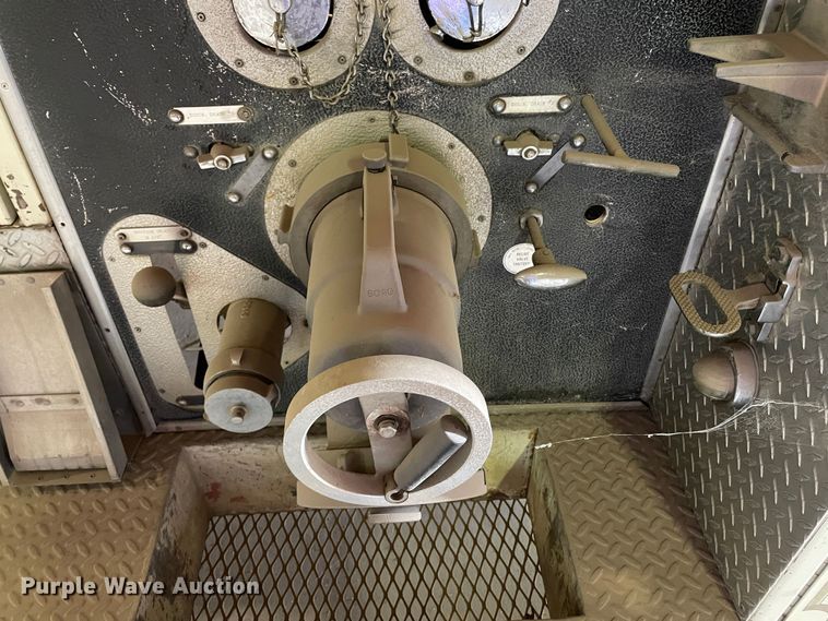 image for item KM9931 1982 Ford C8000  pumper fire truck