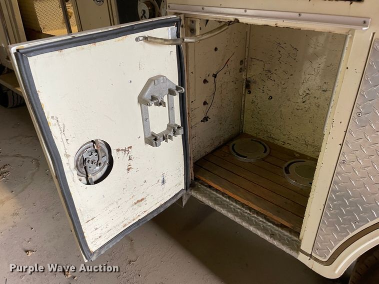 image for item KM9931 1982 Ford C8000  pumper fire truck