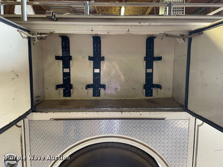 image for item KM9931 1982 Ford C8000  pumper fire truck