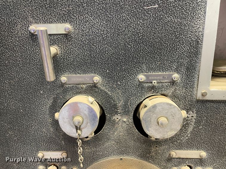 image for item KM9931 1982 Ford C8000  pumper fire truck